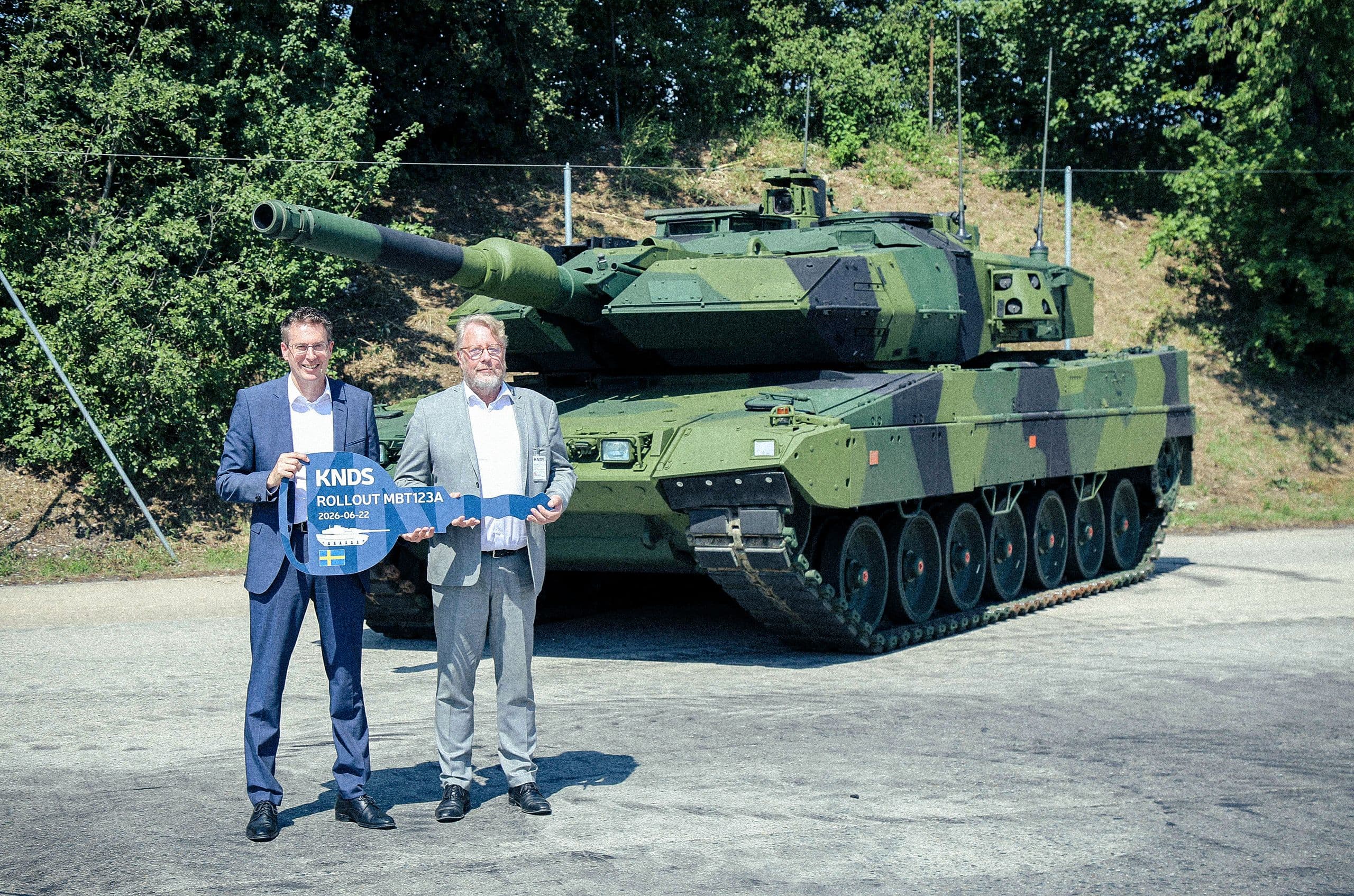 Roll-out of the modernized Swedish LEOPARD 2: KNDS hands over first of 110 Swedish Stridsvagn 123 A